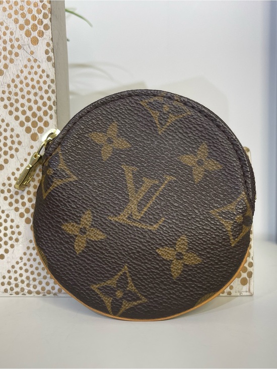 Louis Vuitton Handbags - Louis Vuitton Monogram Round Coin Pouch - Brown and Gold